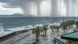 台風13号で線状降水帯の発生可能性 沖縄本島と大東島に警戒を