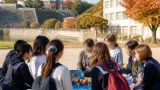 ウクライナ避難学生、姫路で中学生と交流 城の縁で招待