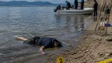 雲仙市の海上で身元不明遺体発見、警察が身元と死因を調査