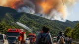 和歌山で森林火災に伴う非常事態宣言、住民は冷静な避難と情報確認を