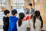 小中生が作った千羽鶴を奉納、平和学習の新たな一歩