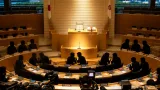 横浜市長のパワハラ認定で不信任策動、議会対立が市政に波紋