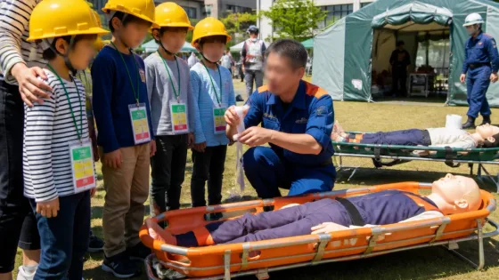 倉敷で小学生が体験 災害現場の医師の仕事を学ぶ