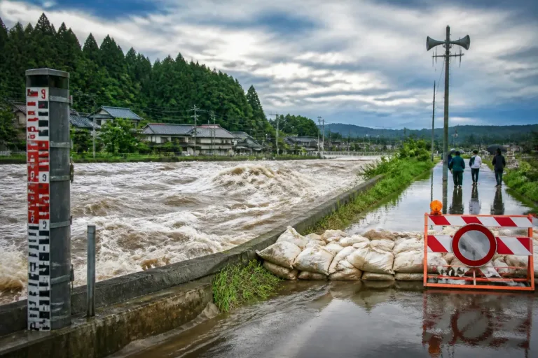 週末は大雨警戒 津軽で24時間最大約150ミリの予想、土砂災害と増水に注意