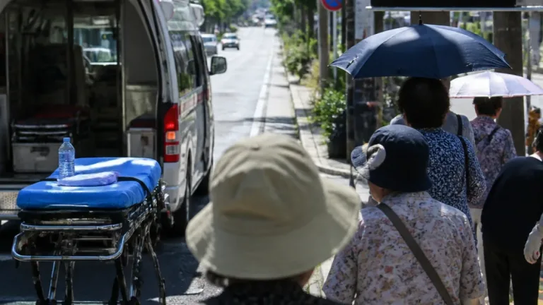 県内で熱中症疑いの搬送相次ぐ 高齢者の占める割合が高い