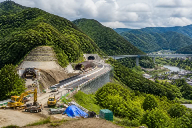 高知―松山を短絡する高規格道路、整備の現状と地域への影響