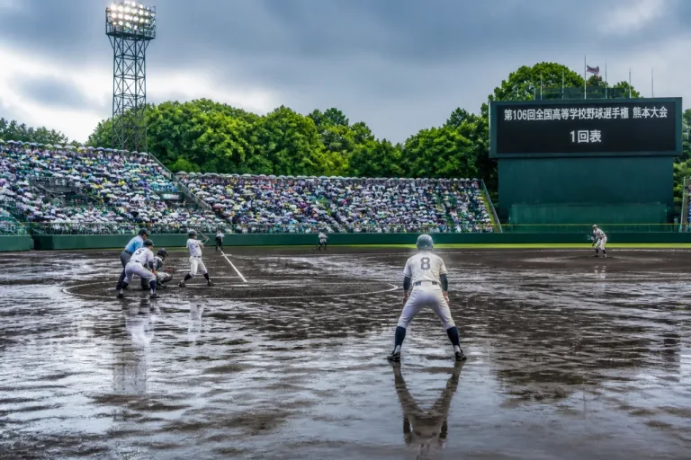 熊本で夏の高校野球開幕、雨で日程変更も熱戦続く