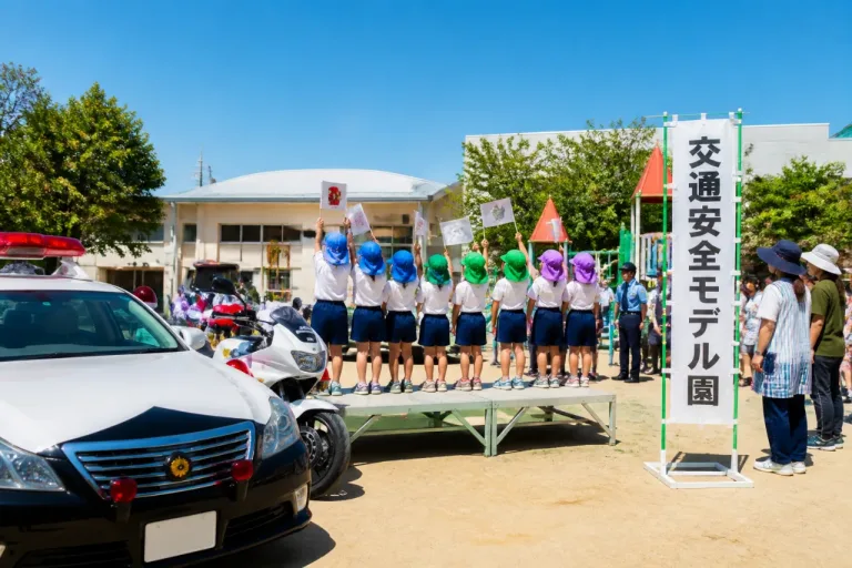 松山で勝愛学園が交通安全モデル園に指定、園児らが宣言