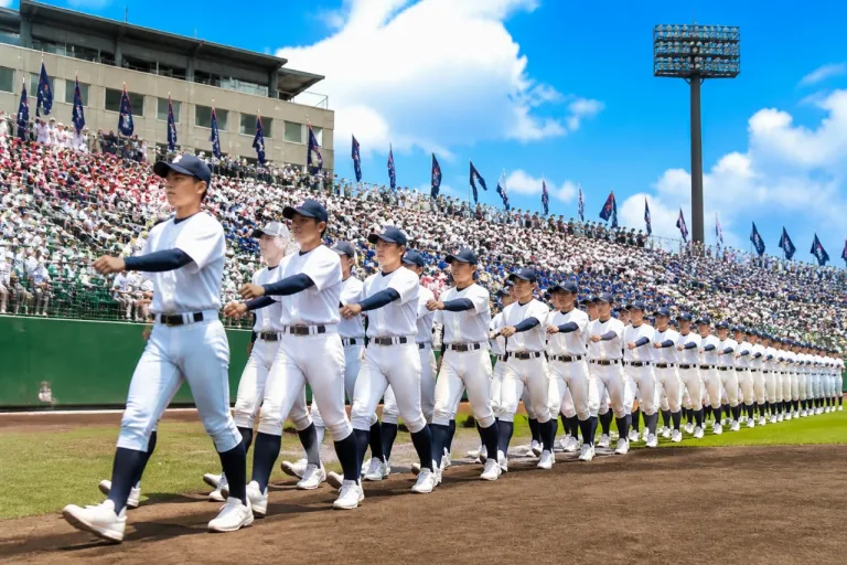 水戸で茨城大会開幕、選手たちが力強く行進