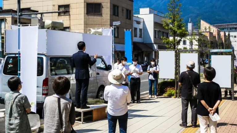 知事選、告示直後の街頭活動と集会 各候補の24日の動き