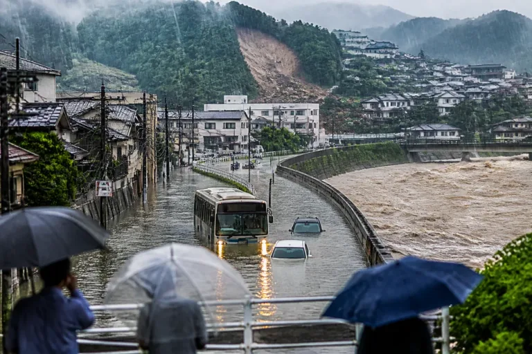 長崎で梅雨前線の活発化 大雨と交通乱れに警戒を