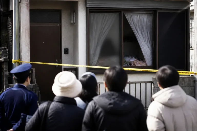 西宮・自宅で男性遺体放置疑い 妻と長男を逮捕