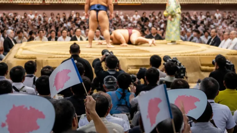 岡山出身力士、名古屋場所初日に明暗 初日の戦績を伝える
