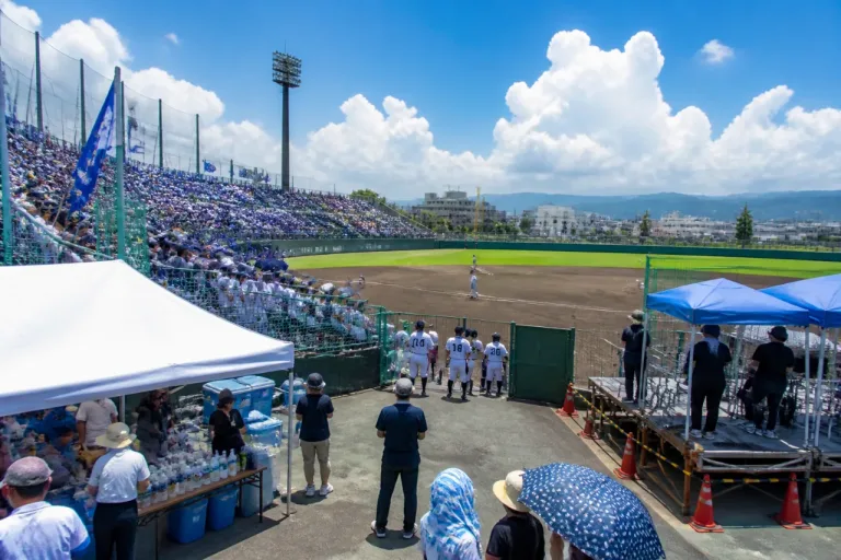 佐賀で高校野球開幕 嬉野が佐賀西下し初戦突破