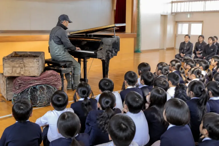 佐世保・世知原中でノリ漁師の徳永さんが講演 努力の重みを伝える