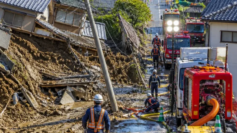 信楽町土砂災害、県が61年ぶりに救助法適用