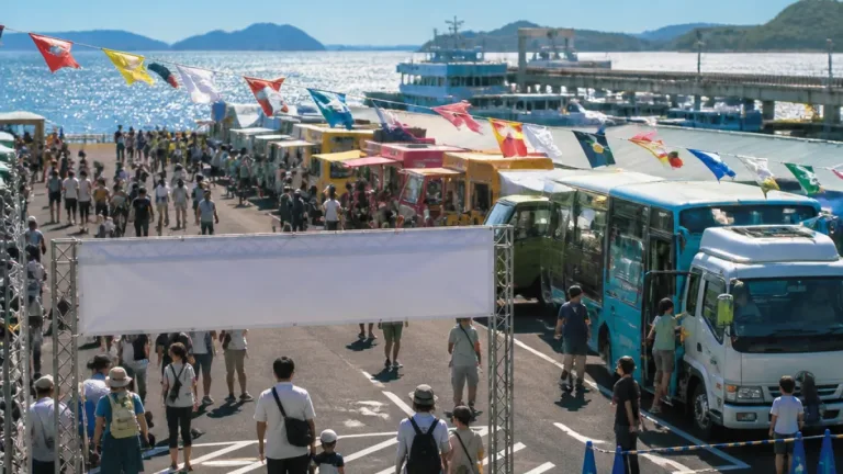 新岡山港で港のマルシェと乗りもの展示、7月20日開催