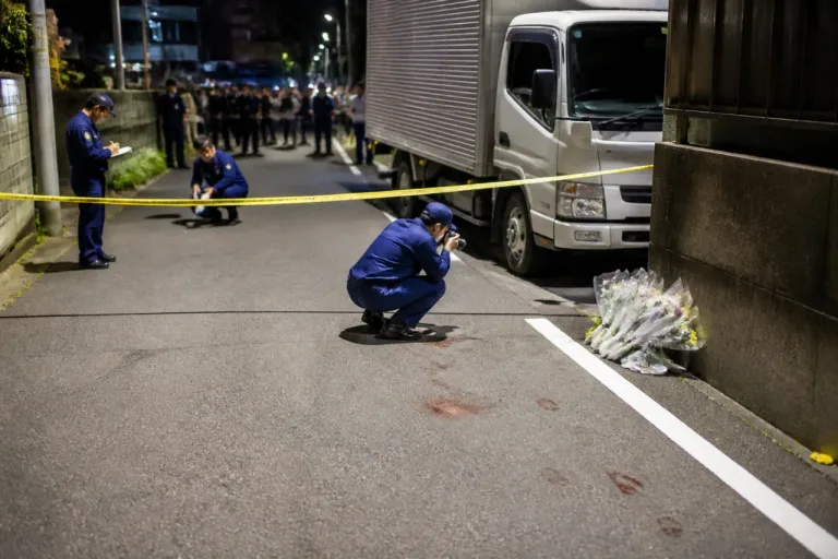津で市道の死亡ひき逃げ、配送業の４２歳を逮捕