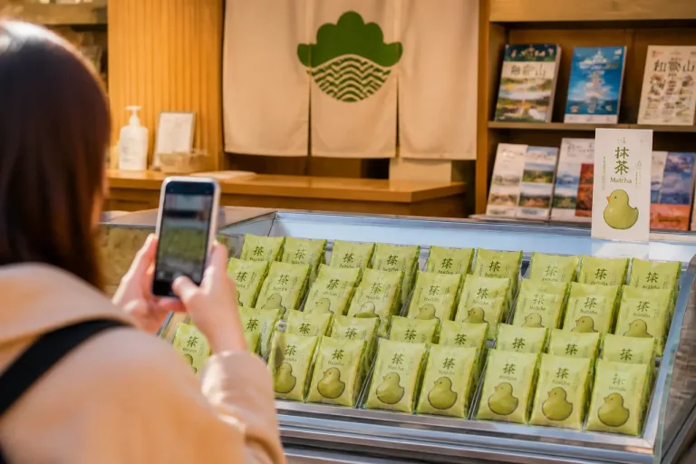 和歌山発・玉林園、マスコット型「抹茶アイスモナカ」を新発売