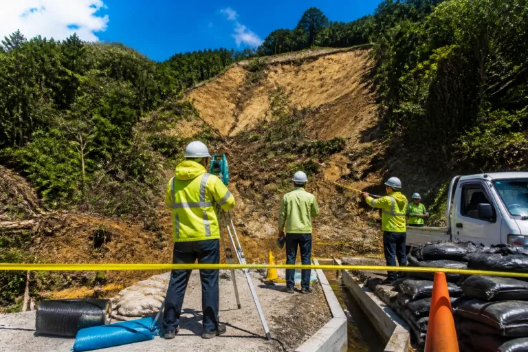 山口・平生町の土砂災害 専門家が現地調査、復旧と再発防止へ助言